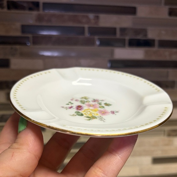 Wedgewood Mirabelle Floral Bone China Ashtray - Picture 5 of 5